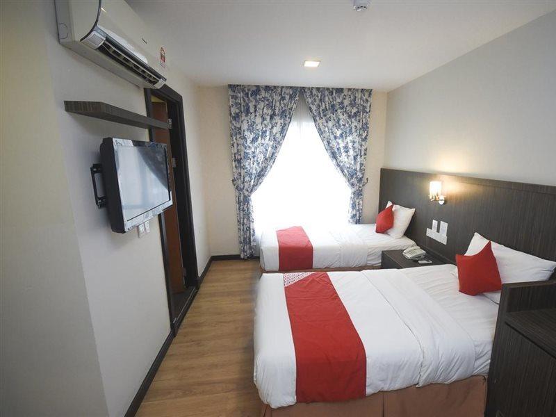 Super Oyo 985 Hotel Nur Miri Extérieur photo