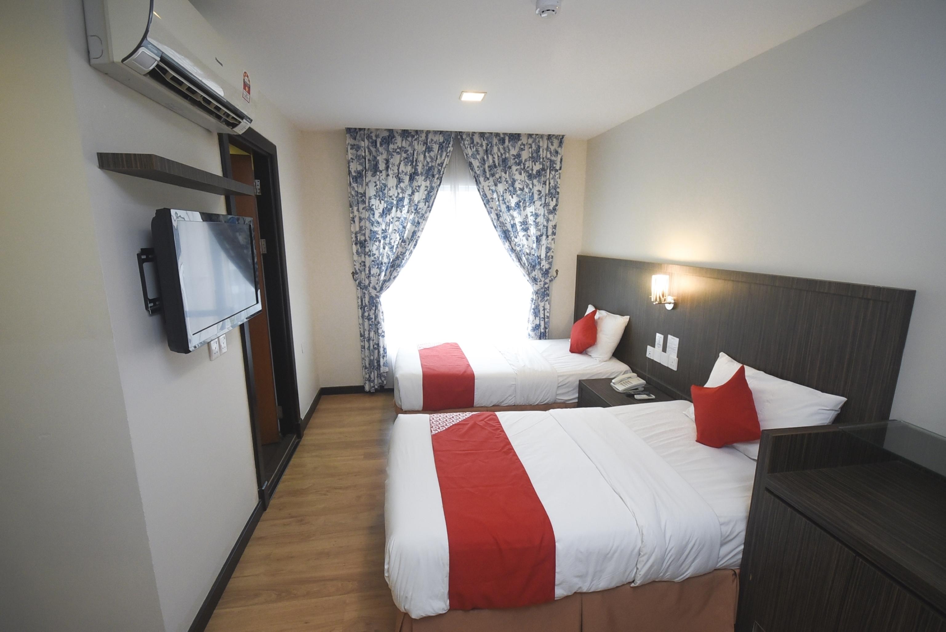Super Oyo 985 Hotel Nur Miri Extérieur photo