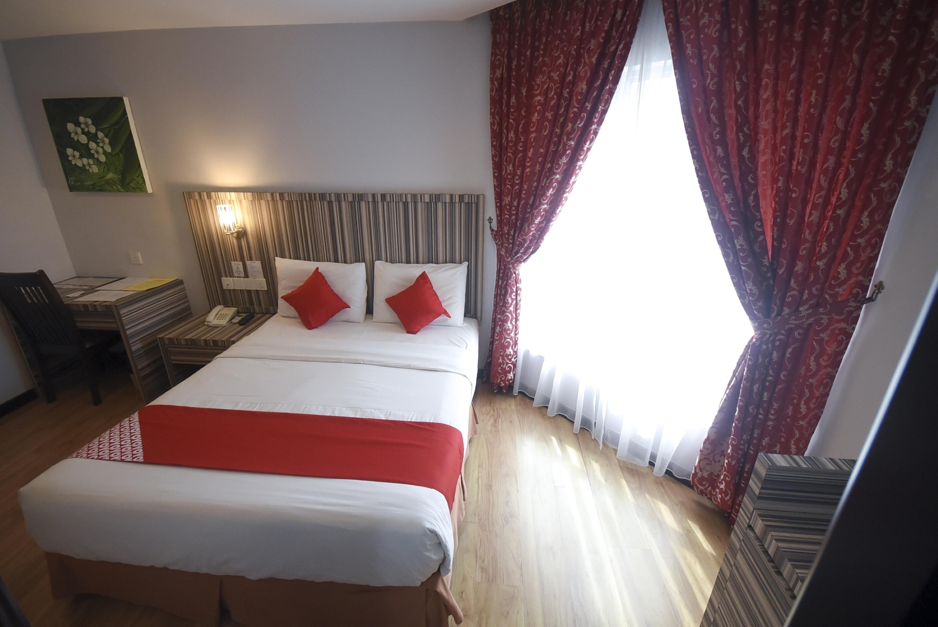 Super Oyo 985 Hotel Nur Miri Extérieur photo