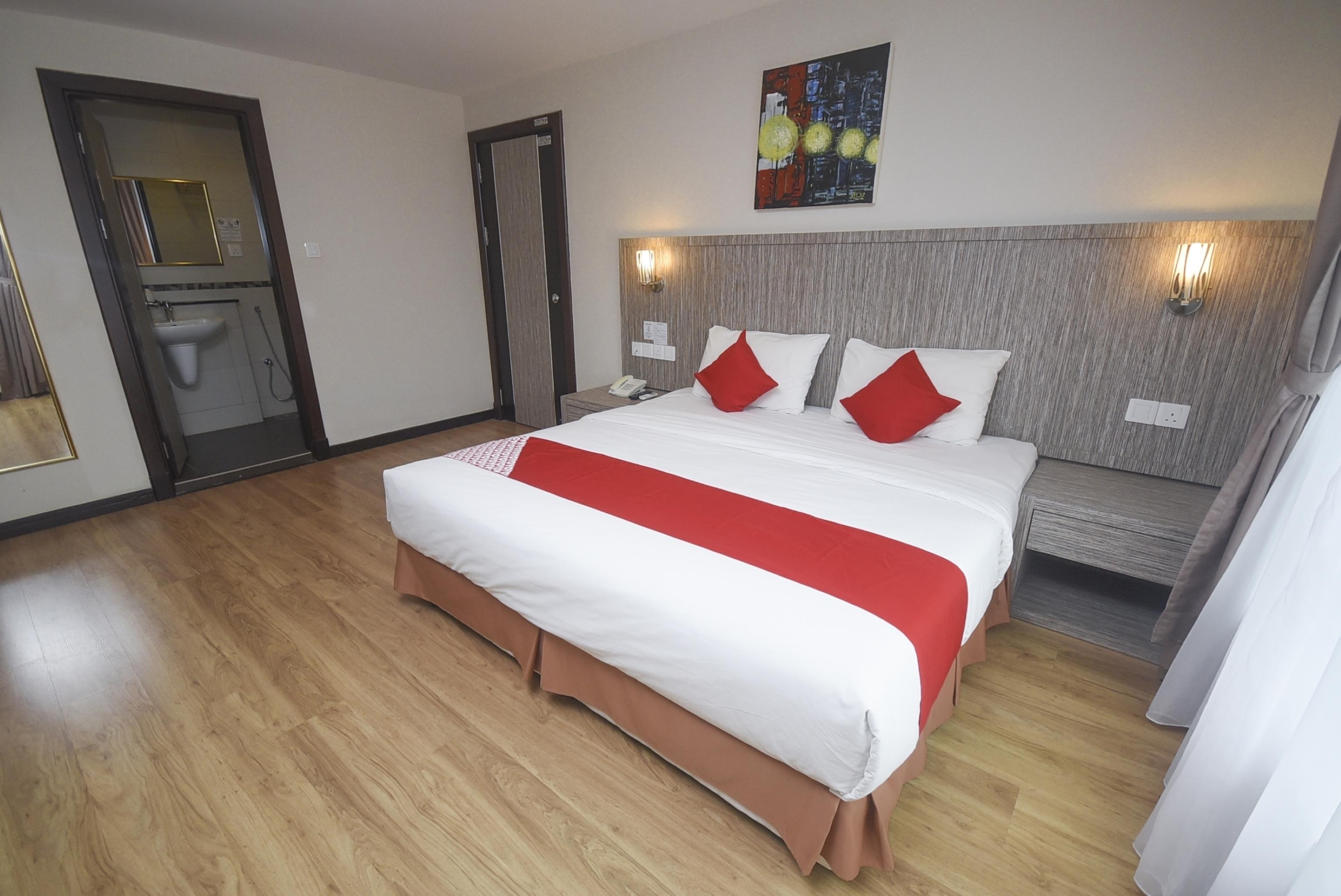 Super Oyo 985 Hotel Nur Miri Extérieur photo
