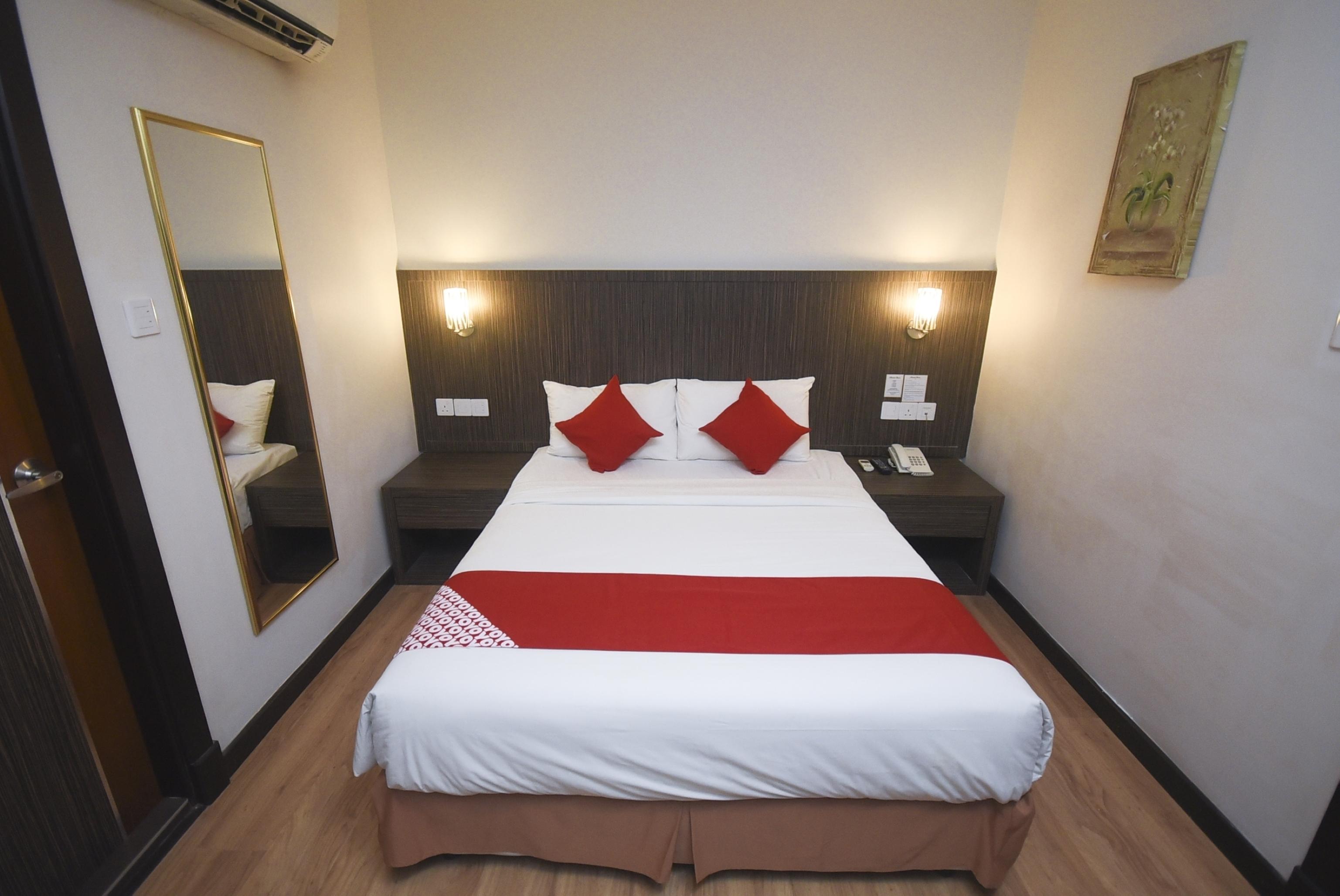 Super Oyo 985 Hotel Nur Miri Extérieur photo