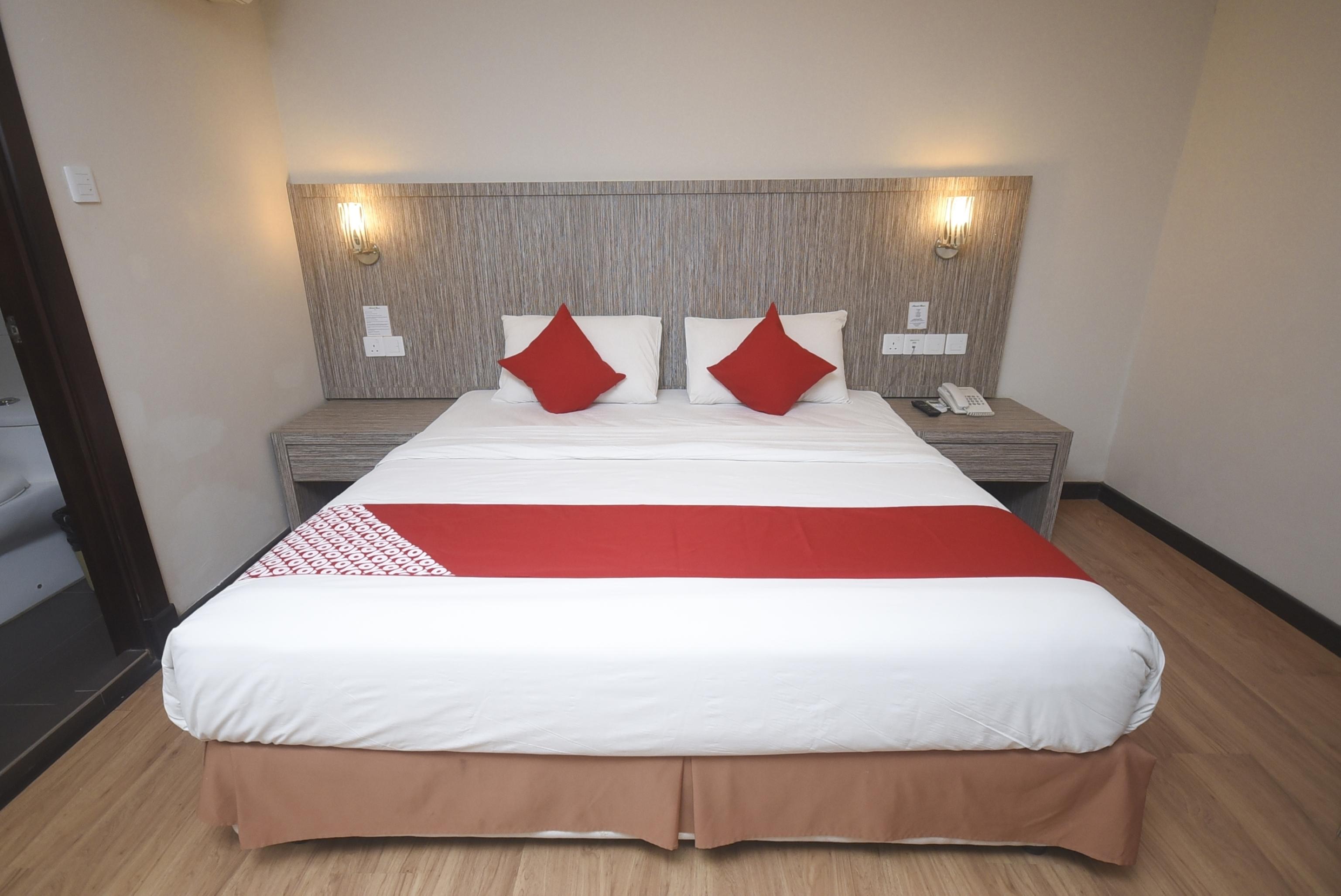 Super Oyo 985 Hotel Nur Miri Extérieur photo