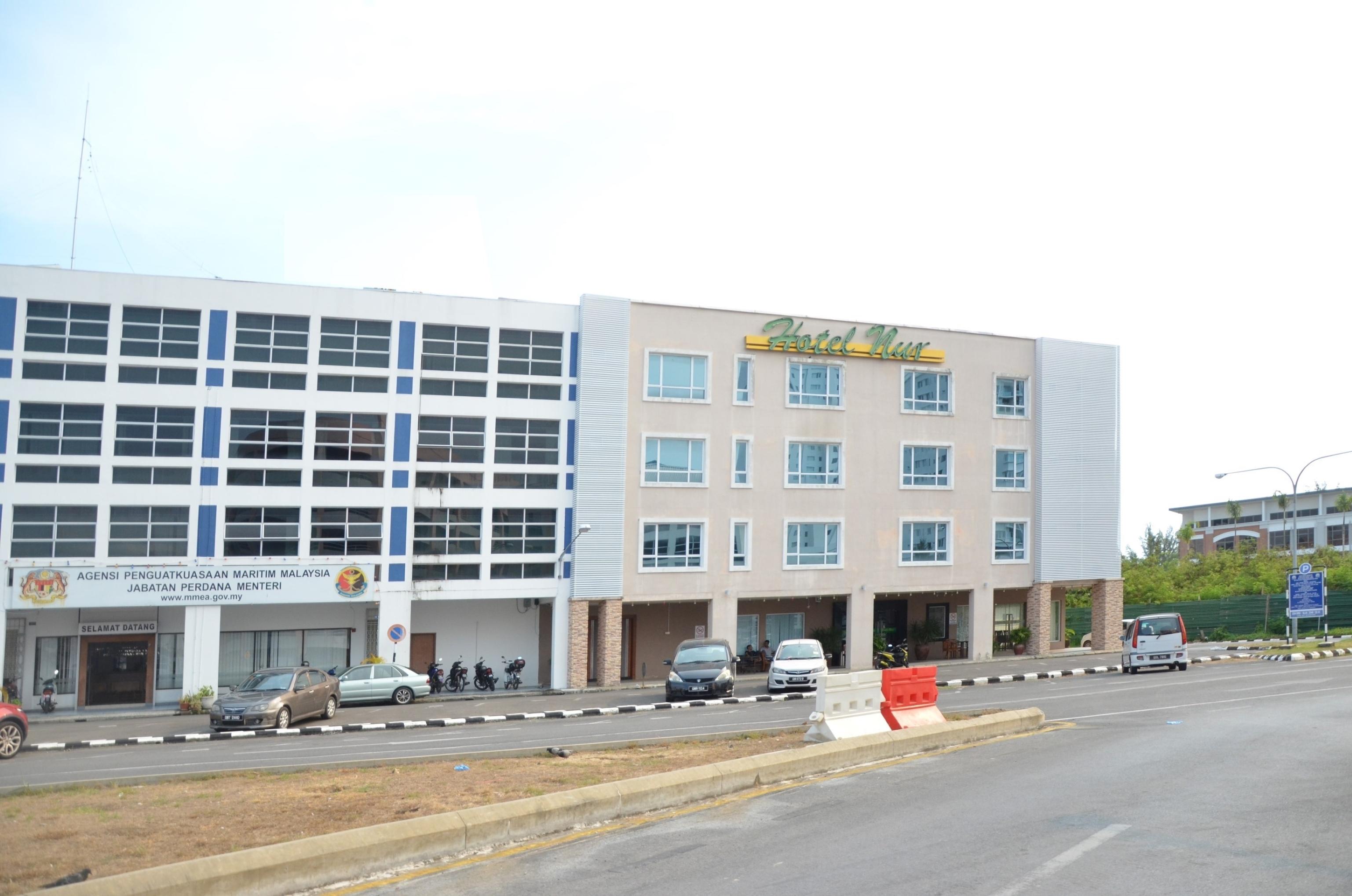 Super Oyo 985 Hotel Nur Miri Extérieur photo