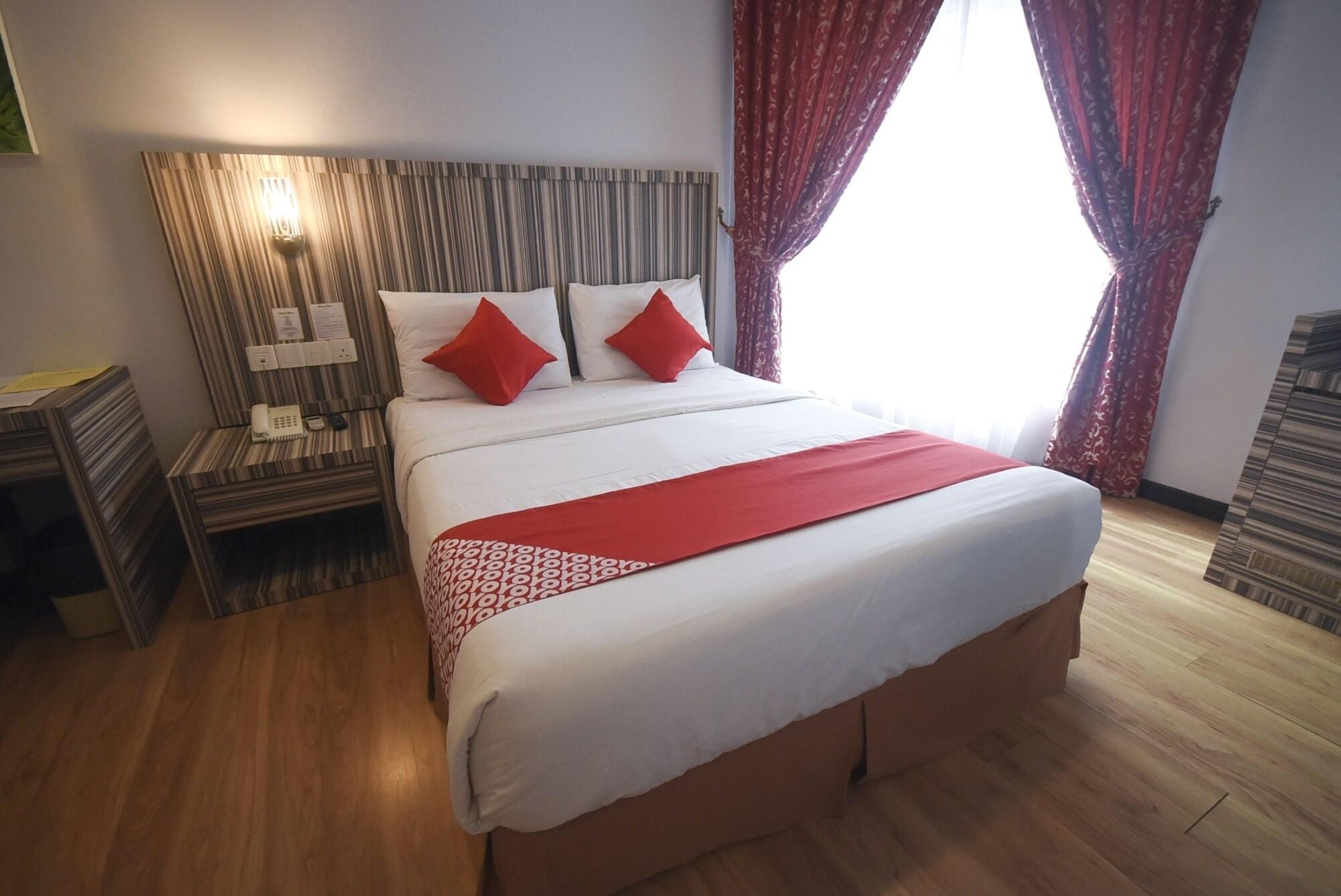 Super Oyo 985 Hotel Nur Miri Extérieur photo