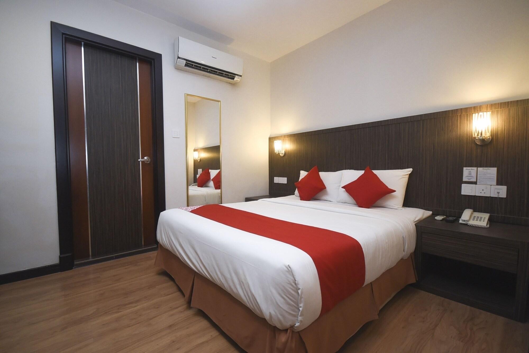 Super Oyo 985 Hotel Nur Miri Extérieur photo