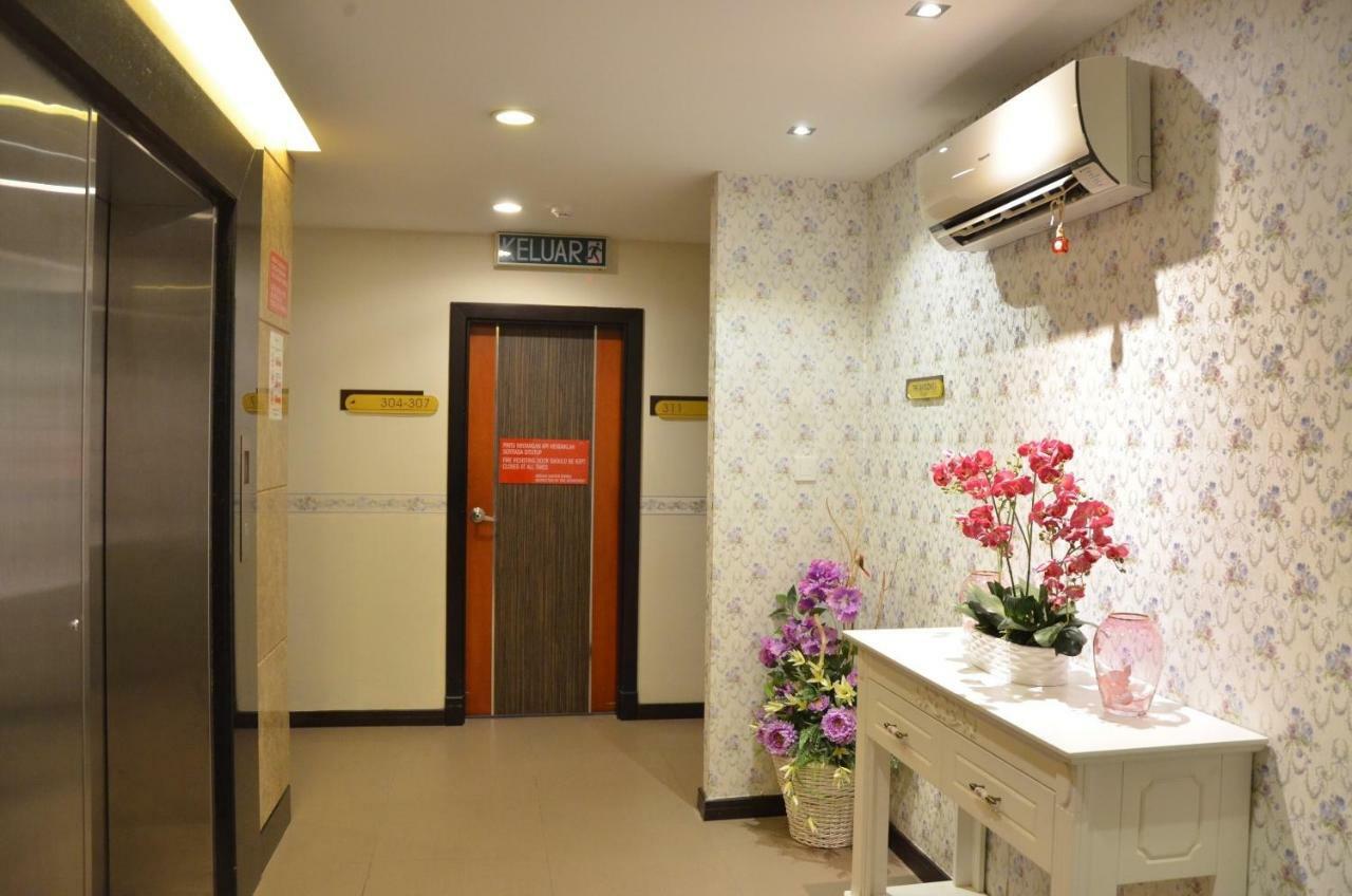 Super Oyo 985 Hotel Nur Miri Extérieur photo
